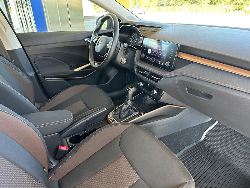 Škoda Fabia (2024) 1.0TSi DSG, FULL-LED, APP, - fotka 8 z 19