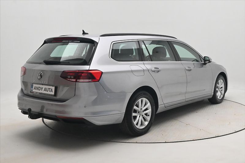 Volkswagen Passat 2,0 TDI 110 KW DSG Business Zá - fotka 5 z 32