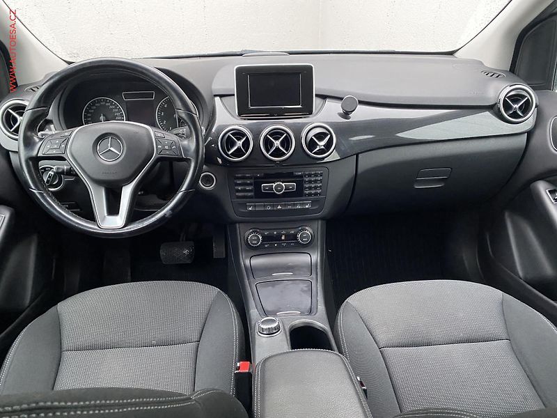 Mercedes-Benz Třídy B (2012) 1.6i B200, AT, bixen, navi, - fotka 8 z 18