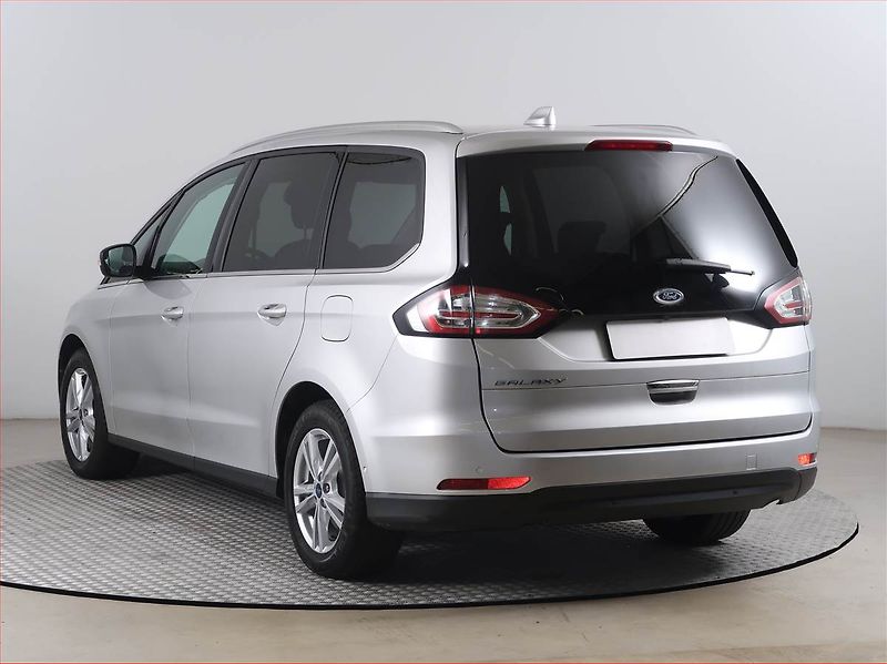 Ford Galaxy (2022) Titanium 2.0 EcoBlue, Automat - fotka 4 z 21