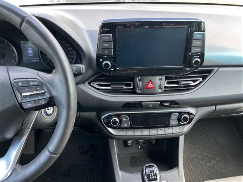 Hyundai i30 1,0 TGDI 120 Smart - fotka 10 z 11