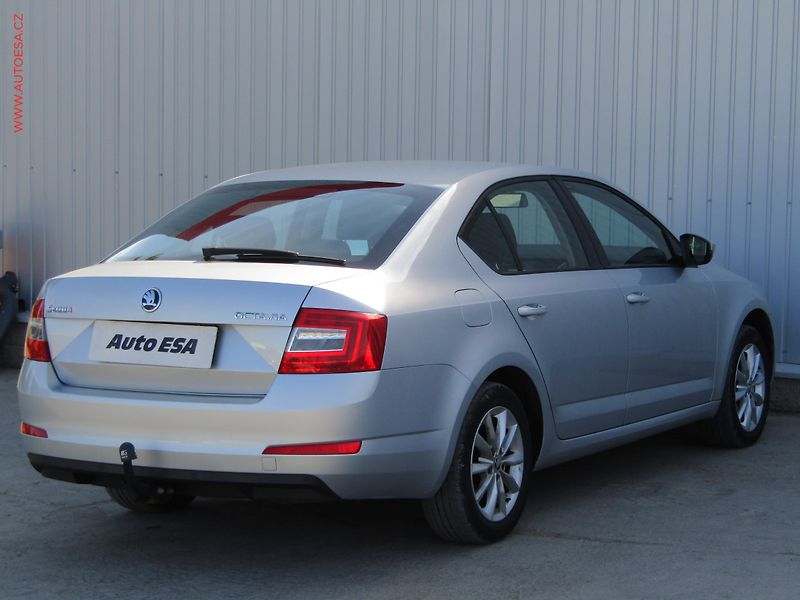 Škoda Octavia (2014) 1.6TDi, ČR, Ambiente, TZ - fotka 4 z 16