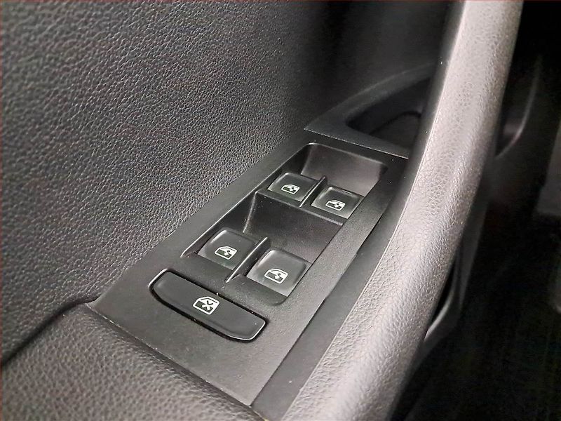 Škoda Octavia (2017) Style 1.0 TSI, Serv.kniha - fotka 16 z 19