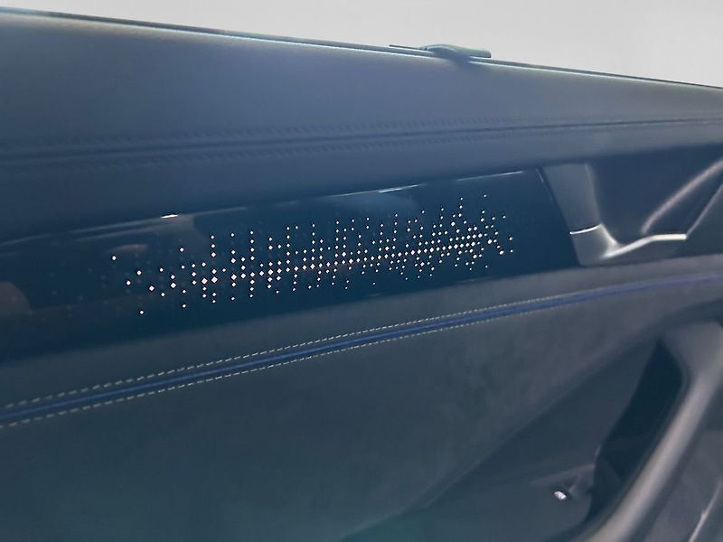 Volkswagen Passat TDI 4M R-Line NezTop Matrix Ta - fotka 9 z 19