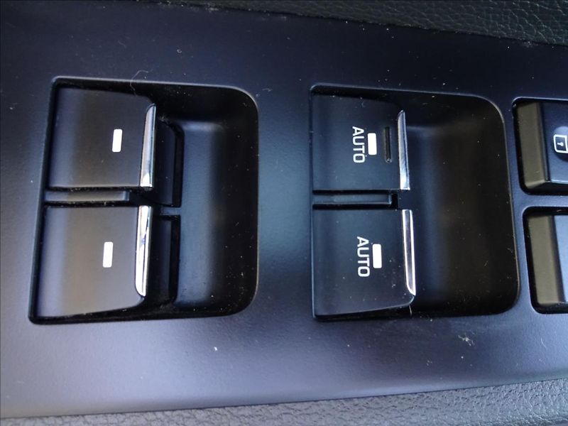 Hyundai Tucson 1,6T- GDi 130kW Trikolor - fotka 19 z 58