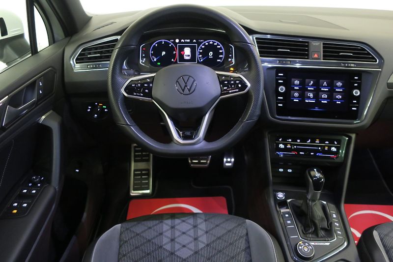 Volkswagen Tiguan (2022) R-line 2,0TDI 147 KW 4M DSG - fotka 14 z 49