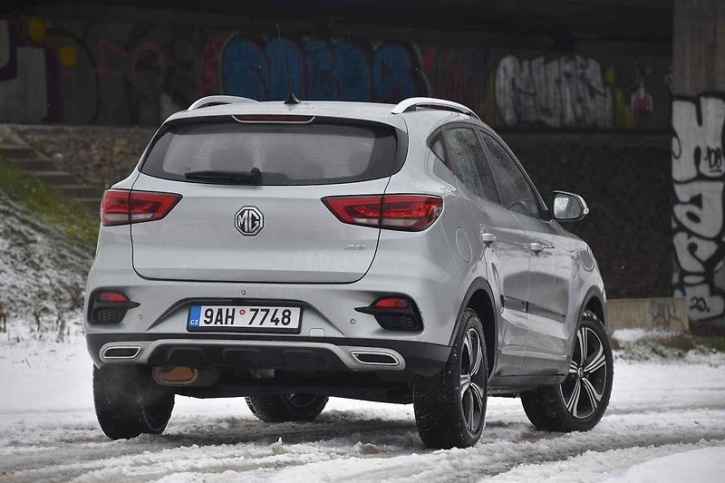 Auto jsem testoval převážně v typicky zimních podmínkách