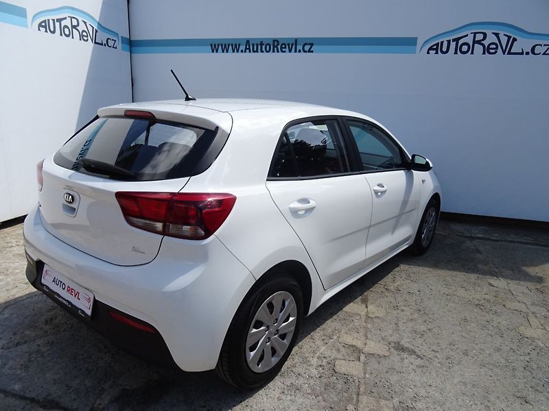 Kia Rio (2019) 1.2i,61kW,1majČR,S.kni,klima - fotka 4 z 21