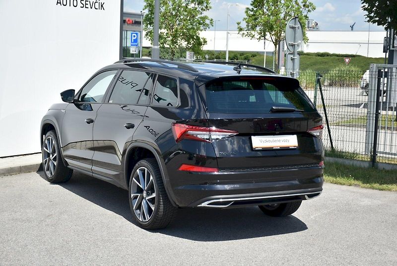 Škoda Kodiaq (2024) Sportline Plus 2.0 TDI 147kW 4 - fotka 7 z 35