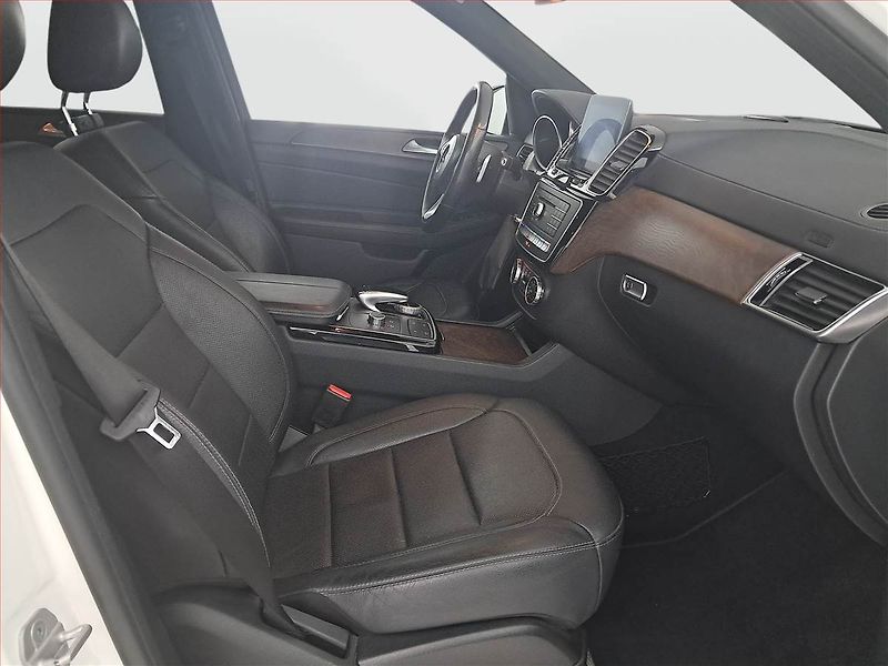 Mercedes-Benz GLS (2016) AMG line 350 d 4MATIC - fotka 9 z 22