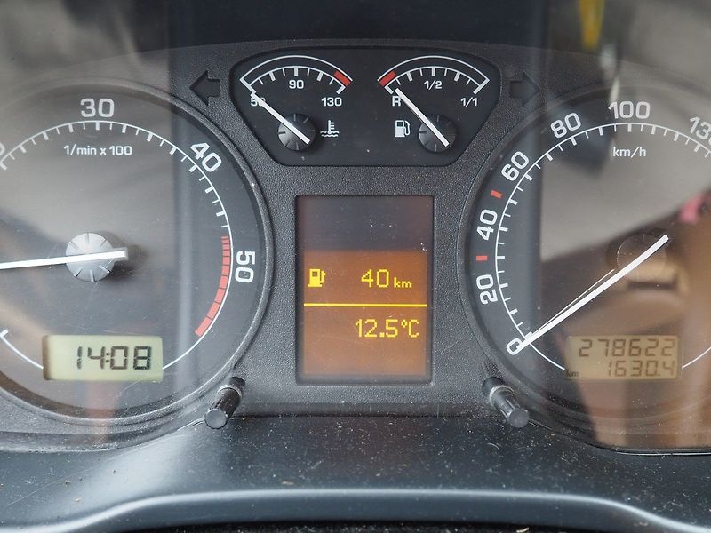 Škoda Octavia (2002) 1.9 TDI, 81 kW, Laurin&Klement - fotka 23 z 28