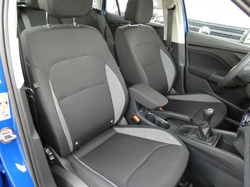 Škoda Kamiq Active 1.0 TSI /70 kW - fotka 19 z 30