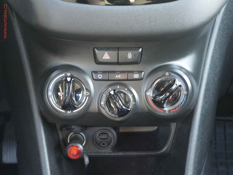 Peugeot 208 (2016) 1.6HDi, 2.maj, AC - fotka 12 z 15
