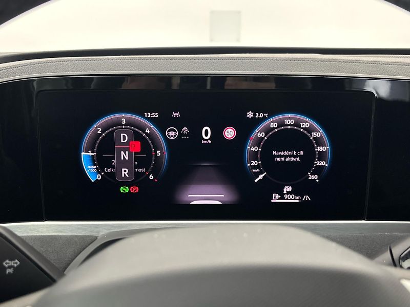 Volkswagen Passat R-Line People DSG - fotka 11 z 31