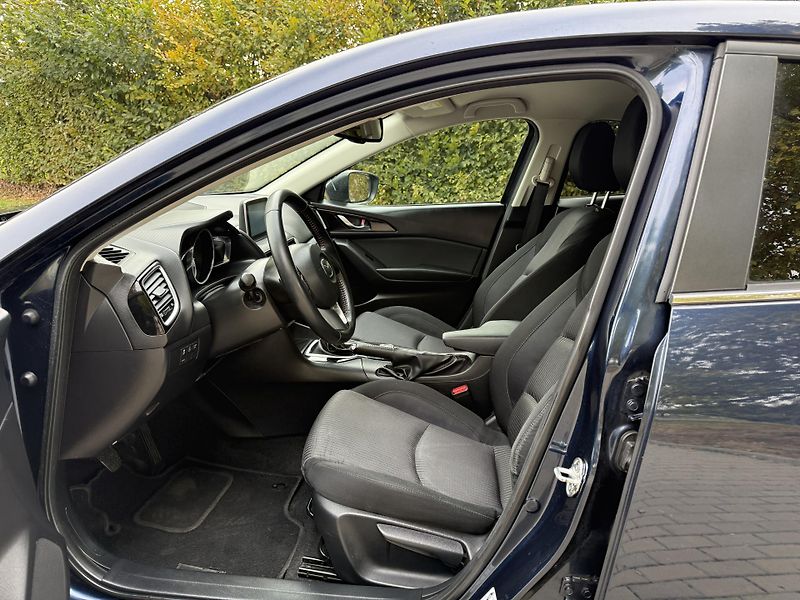 Mazda 3 2.0 Urban Limited - fotka 20 z 34