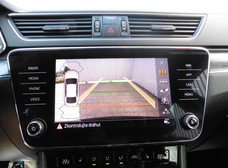 Škoda Superb III 1,5 TSi Style DSG, Navi, 1 - fotka 16 z 18