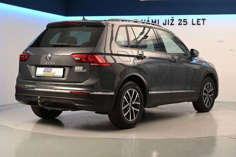 Volkswagen Tiguan (2023) 2.0 Matrix LED Tažné Kamera AC - fotka 5 z 38