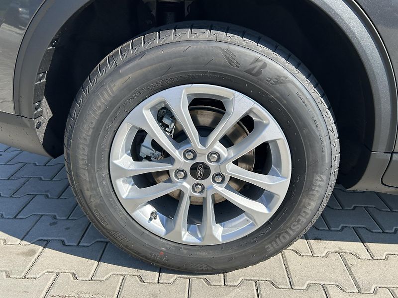 Ford Kuga Top Edition 2.5 HEV 132 kW - fotka 6 z 37