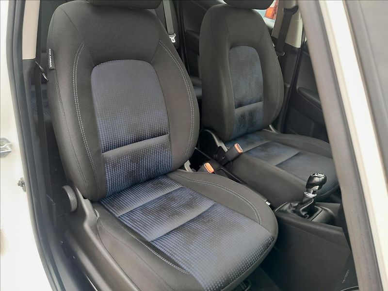Hyundai ix20 1,4i16V 66 kW - fotka 29 z 48