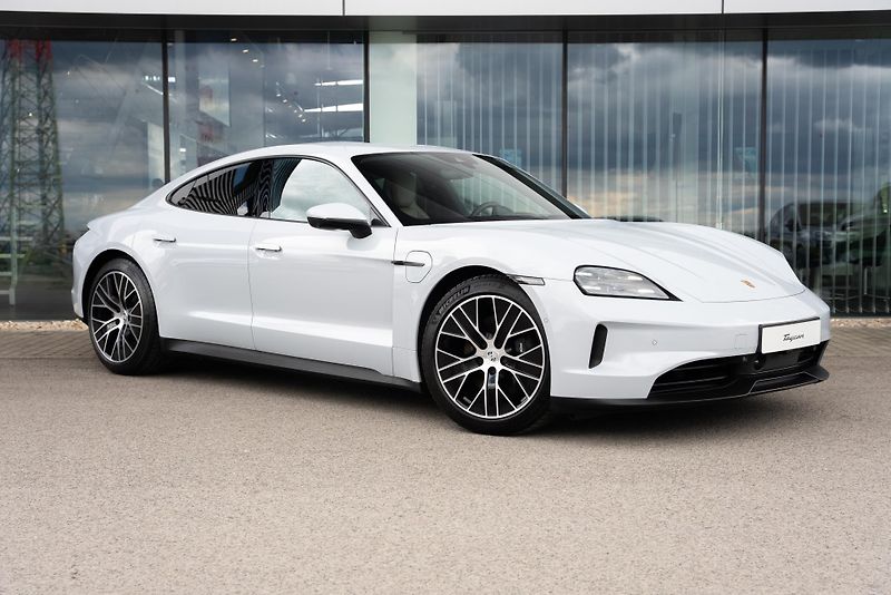 Porsche Taycan - fotka 7 z 30