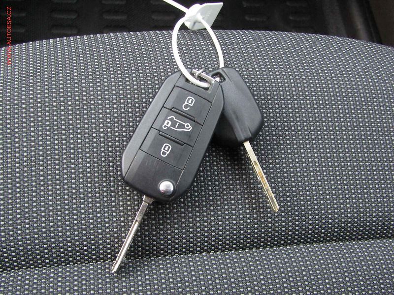 Peugeot Partner (2021) 1.5HDi MAXi DÍLNA, AC, 96kW - fotka 20 z 20