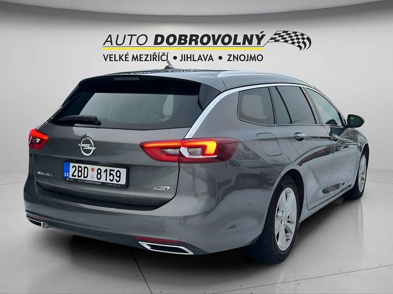 Opel Insignia Sports Tourer Innovation D 2.0 - fotka 8 z 32
