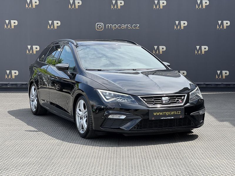 Seat Leon (2018) 1.5TSi MAN FR Virtual PANO RZV - fotka 3 z 52