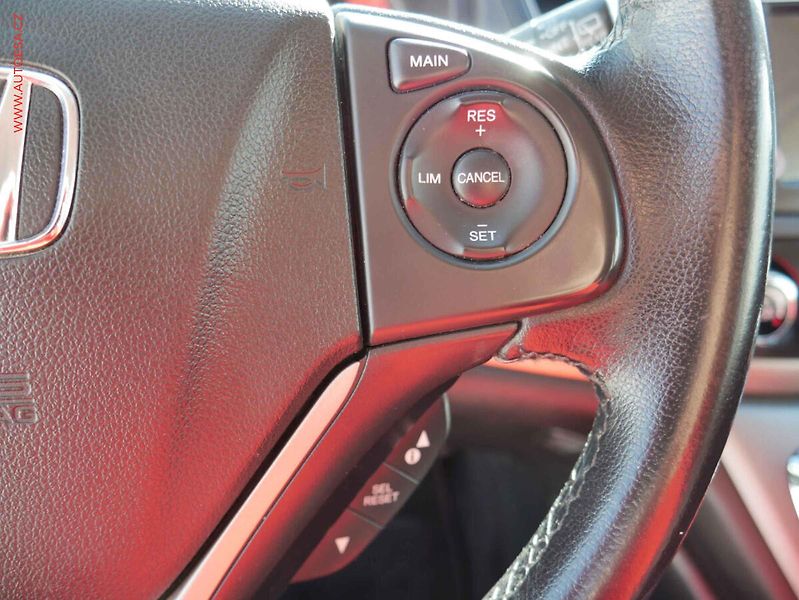 Honda CR-V (2015) 2.0i-VTEC, ČR, Xenon, AC - fotka 18 z 19