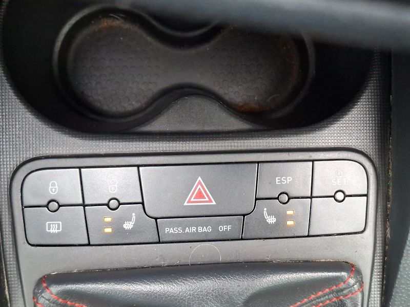 Seat Ibiza (2014) FR 1.2TSI 77kW - fotka 15 z 34