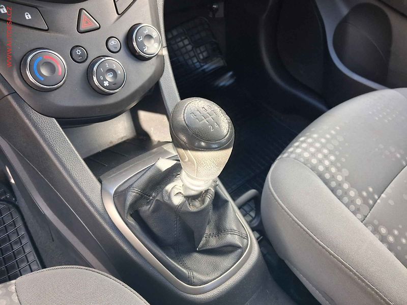Chevrolet Aveo (2012) 1.2i, Klima - fotka 15 z 15