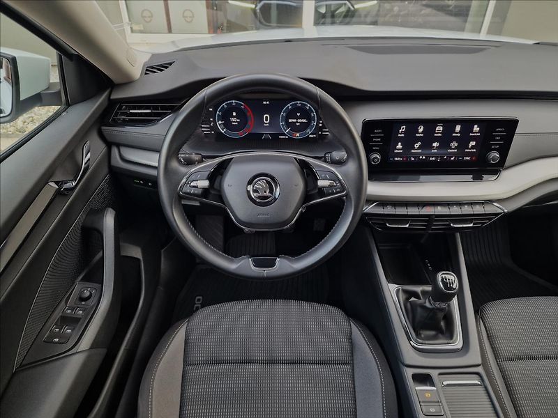 Škoda Octavia 2.0 TDI 110kW Combi,ČR,1.Maj. - fotka 12 z 50