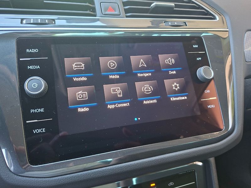 Volkswagen Tiguan (2022) 2.0TDI 110kW DSG LIFE - fotka 17 z 50