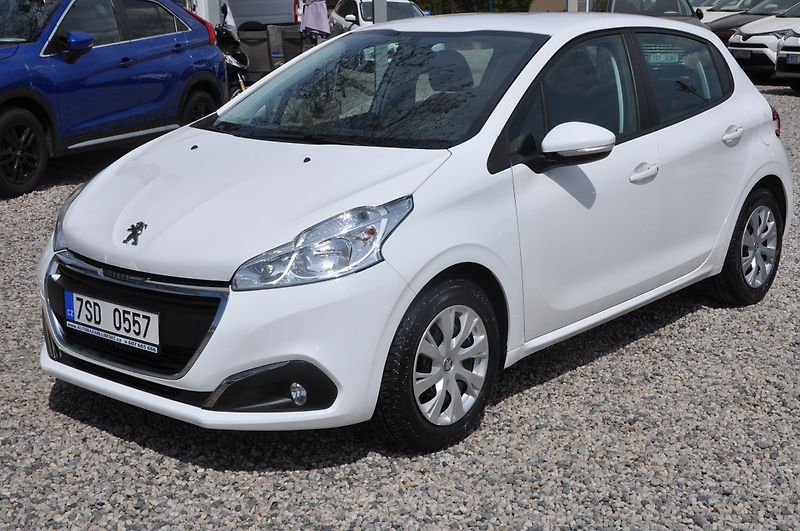 Peugeot 208 1.6HDi 55kW - fotka 1 z 10