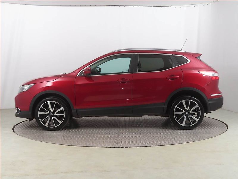 Nissan Qashqai (2016) Premier Edition 1.2 DIG-T - fotka 3 z 23
