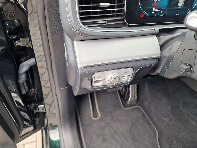 Mercedes-Benz GLE (2020) 3.0 /200kW - fotka 15 z 24