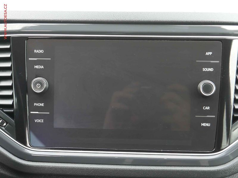 Volkswagen T-Roc (2018) 2.0 TSi 4x4, DSG, LED, navi - fotka 16 z 18