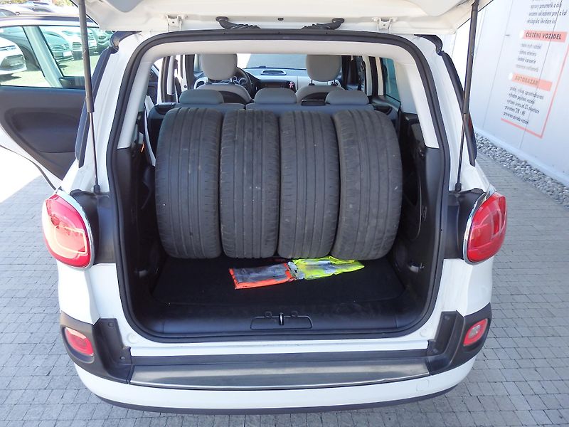 Fiat 500L 0.9T 105 LIVING KLIMA - fotka 8 z 14