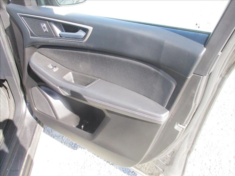 Ford S-MAX 2,0 TDCi, NAVI,serviska,tažné, - fotka 11 z 49