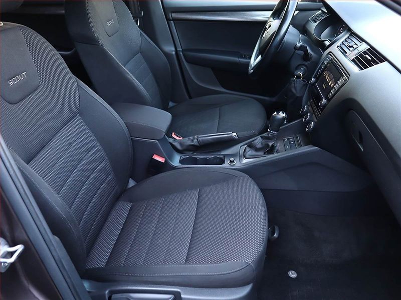 Škoda Octavia (2016) Scout 2.0 TDI, 4X4, Automat - fotka 7 z 18