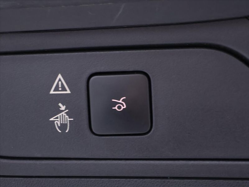 Citroën Grand C4 SpaceTourer 1,5 HDI 96kW Tažné - fotka 11 z 35
