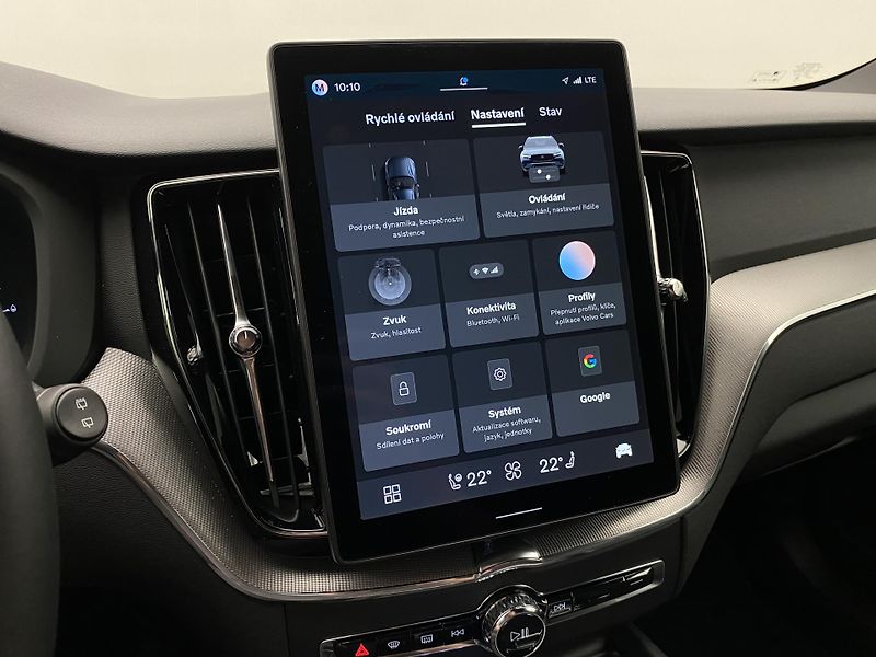 Volvo XC60 T8 AWD RECHARGE BLACK EDITION - fotka 46 z 63