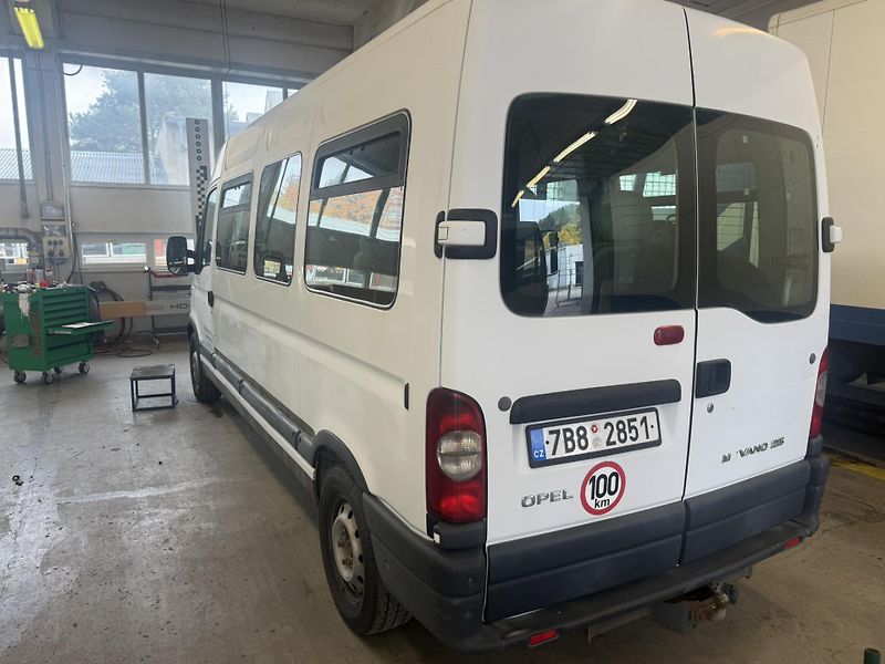 Opel Movano (2004) 14+1 míst - fotka 6 z 12