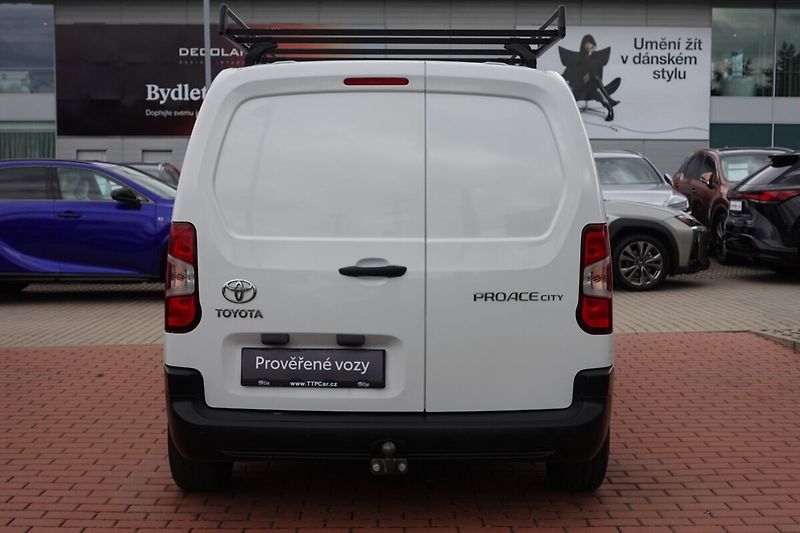 Toyota ProAce 1.5 D4-D 100 - 6 MT Active Car - fotka 5 z 25