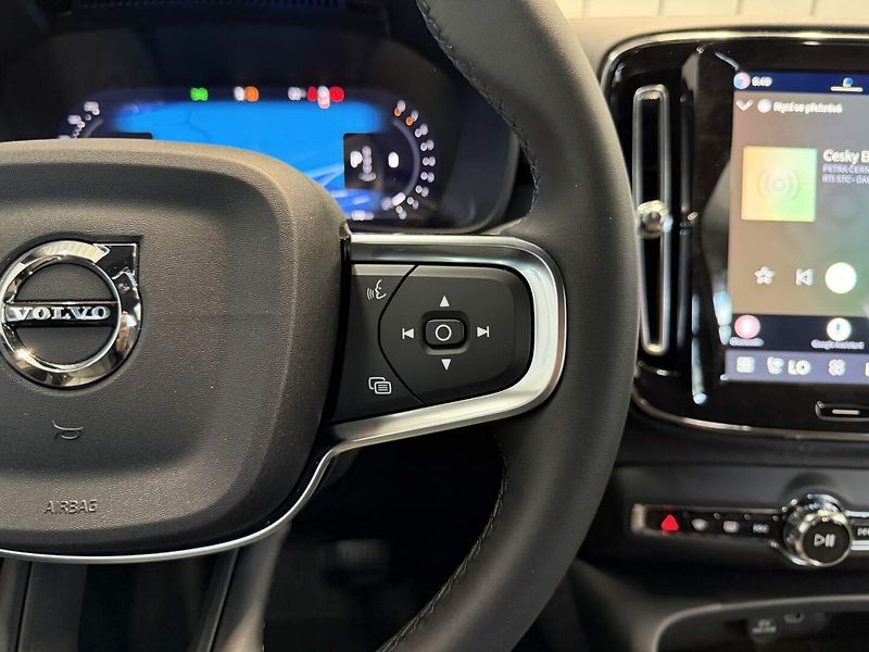 Volvo XC40 (2026) B3 2.0L 163 HP AT7 FWD CORE - fotka 7 z 21