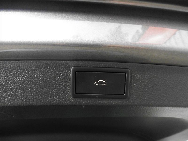 Škoda Karoq 2,0 TDi Style 4x4 DSG, nové ČR - fotka 7 z 24