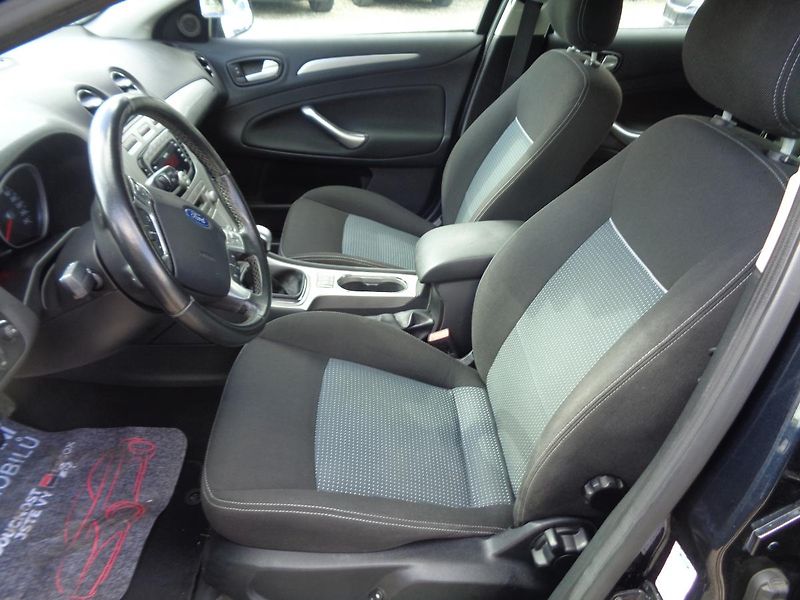 Ford Mondeo 2,0 - fotka 14 z 14