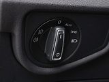 Volkswagen Touran 1,6 TDI DSG Panorama LED 1.Maj - náhled 16