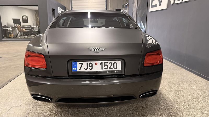 Bentley Flying Spur (2016) 6.0 W12,630PS-335KM/HOD,KRÁSNÝ - fotka 24 z 55