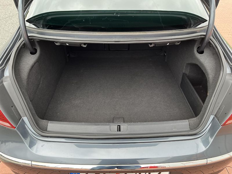 Volkswagen Passat CC 2.0 TDi Highline 1.Majitel ČR - fotka 26 z 30