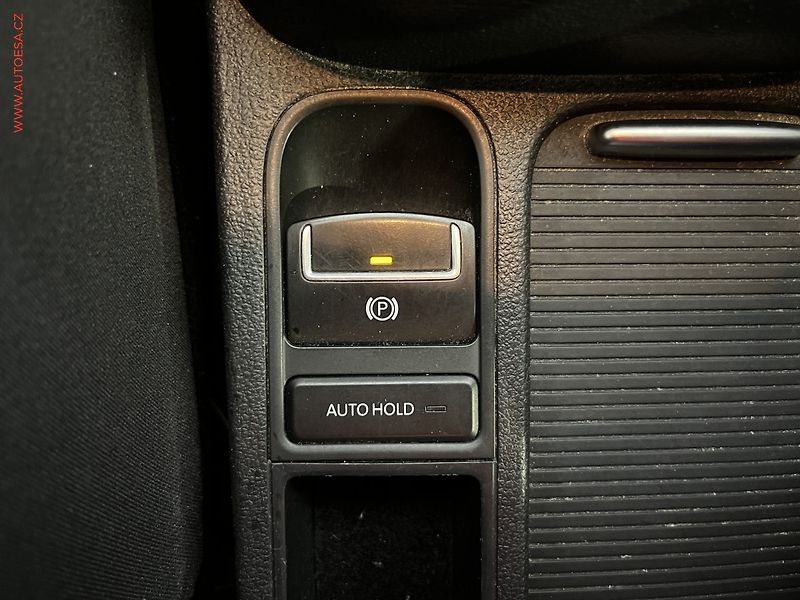 Volkswagen Tiguan (2016) 2.0 TDi, Lounge, bixen, navi - fotka 18 z 21